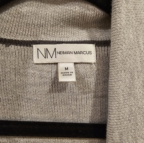 Neiman Marcus cardigan - Picture 2 of 3